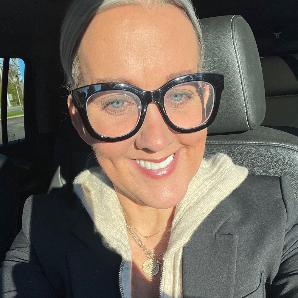 Meet your Posher, Tina